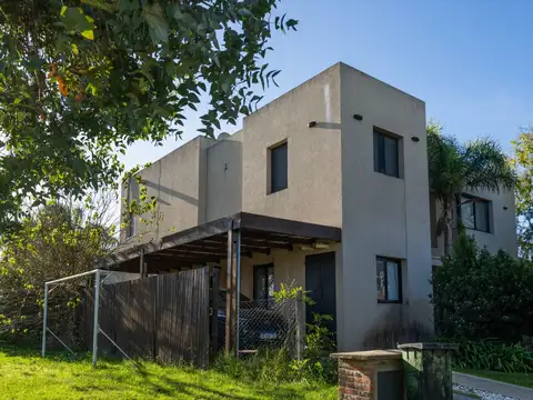 Casa 7 ambientes con 6 baños