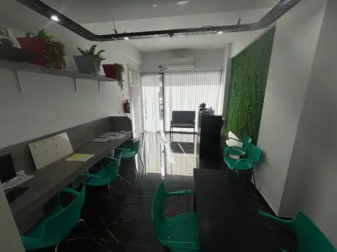 Local en Alquiler en Mataderos, USD 900
