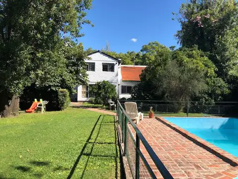 Casa en Venta en 14/490 y 492 Manuel B Gonnet - Alberto Dacal Propiedades