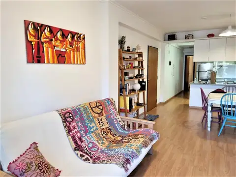 Avenida Angel Gallardo 600