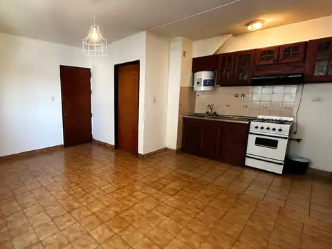 Departamento 2 Ambientes en Alquiler en Morón Centro a Metros de Plaza San Martín