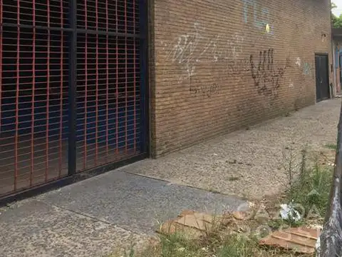 Camino de cintura esquina Mercedes