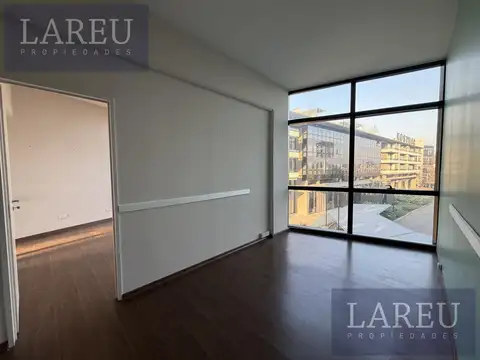 Oficina en Venta en Pilar, USD 128.000