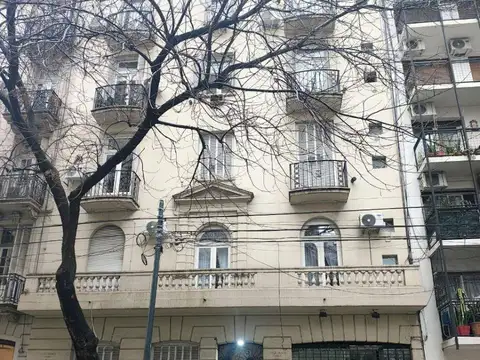 Recoleta - Local Comercial 58 m² a la Calle - Amplia Vidriera