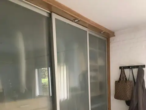IMPECABLE CASA DE DISEÑO