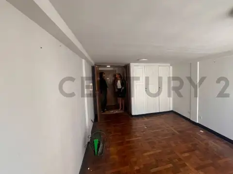 Oficina 2 ambientes con 1 baño