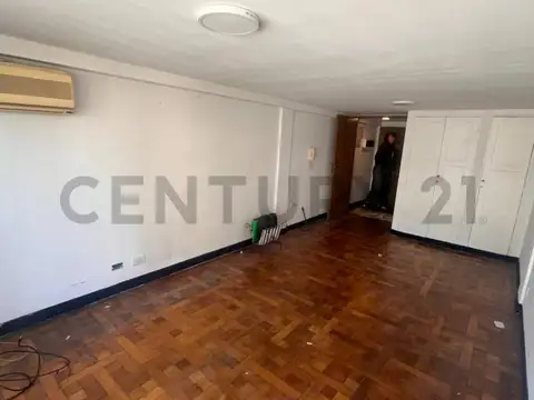 Oficina en Venta con 1 cochera