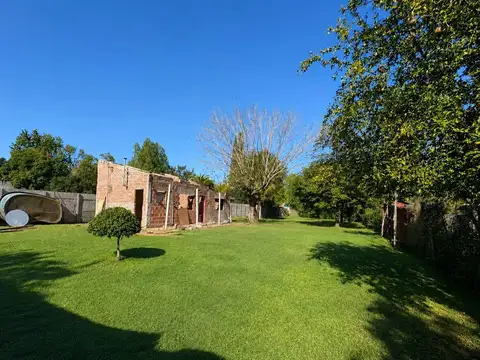 Venta de terreno en Villa Udaondo