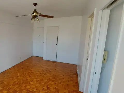 Vista panorámica ! Luz y sol - 2 ambientes Recoleta en alquiler