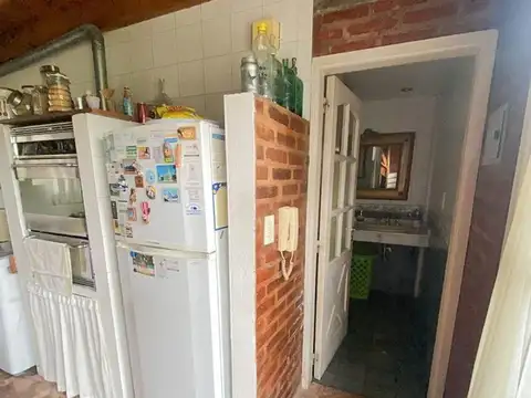 Casa 7 ambientes con 2 baños