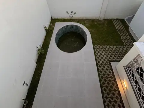 Depto Tipo Casa 3 ambientes con 2 baños