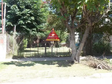 Amplio lote sobre asfalto. Escucha oferta 