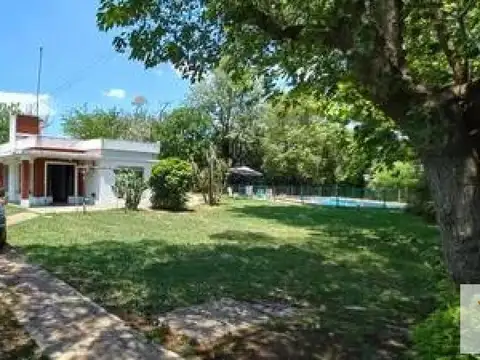 Casa en venta - 4 Dormitorios 1 Baño - 1.500Mts2 - Ezeiza