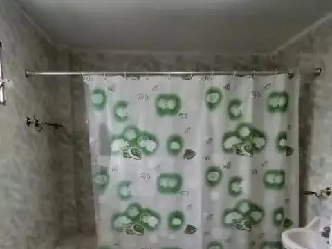 Casa en venta - 4 Dormitorios 1 Baño - 1.500Mts2 - Ezeiza