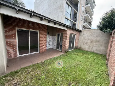 Depto Tipo Casa 2 ambientes con 1 baño