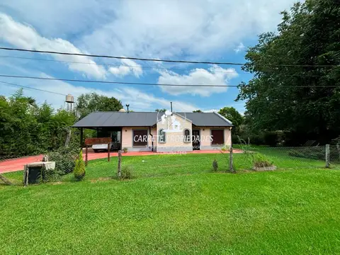 Casa quinta en venta sobre 2000m2 de parque. Barrio Parque Las Lomadas. Cardales