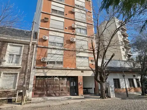 Monoambiente en Alquiler en Haedo sin expensas.