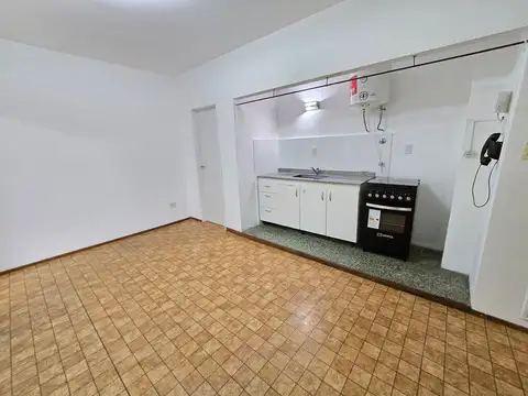 Departamento Monoambiente  en Alquiler en Haedo, Morón, G.B.A. Zona Oeste