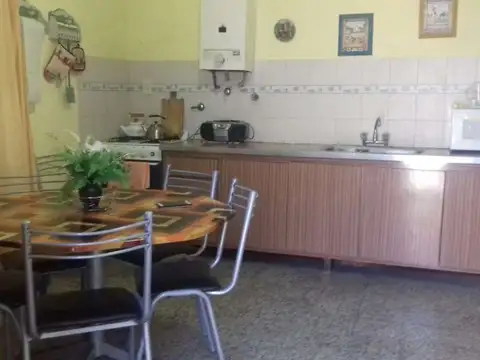 Depto Tipo Casa en Alquiler de 3 ambientes