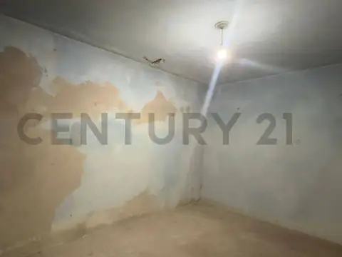 CASA DE 2 DORMITORIOS EN VENTA B° VILLA AZALAIS