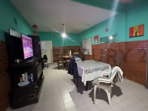 Casa 4 ambientes con 1 baño