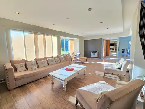 Casa en Venta en La Tradición, USD 390.000