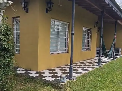 Casa 3 ambientes con 2 baños