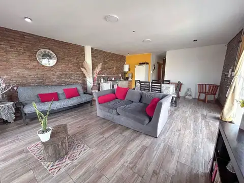 Casa 2 ambientes con 1 baño