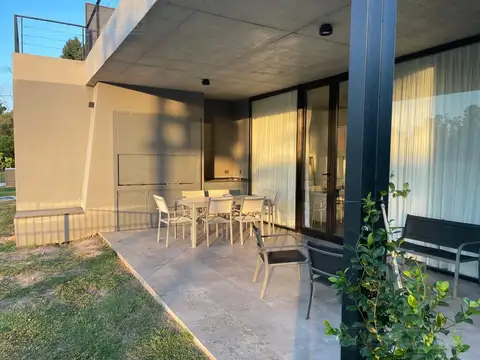 Departamento 4 ambientes con 3 baños