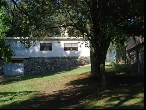 VENTA CASA FRENTE AL RIO POTRERO DE GARAY
