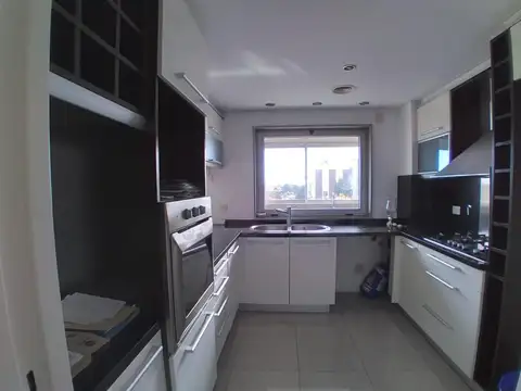 Departamento en Venta en La Lucila Vias / Libertador, USD 730.000