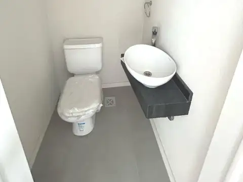 1 AMB 45 M2 TOILETTE   2 AÑOS A LA CALLE .BALCON 4,5 X1,15