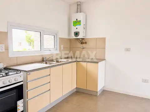 Depto Tipo Casa en Alquiler de 3 ambientes