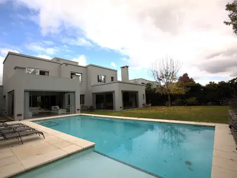 Casa en Venta en Bº Buenos Aires Village