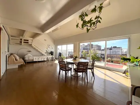 Único dúplex con terraza y vista parcial al río!