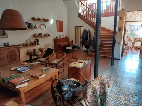 Casa 7 ambientes con 3 baños