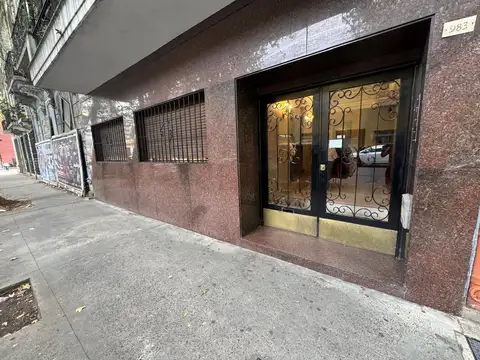 Salguero  al 900