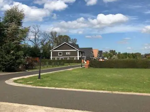 Casa en Venta en La Reja, USD 295.000