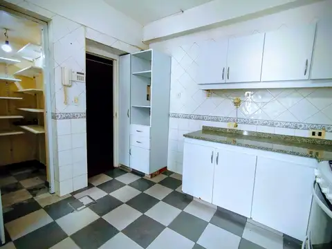 Casa 6 ambientes con 3 baños