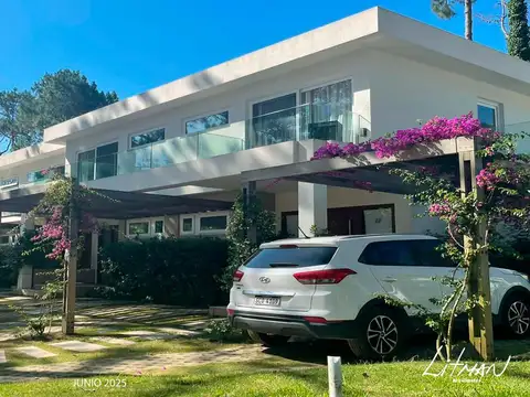 Casa en Venta en Punta Ballena, USD 547.432