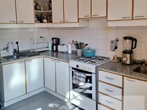 Departamento 4 ambientes con 2 baños