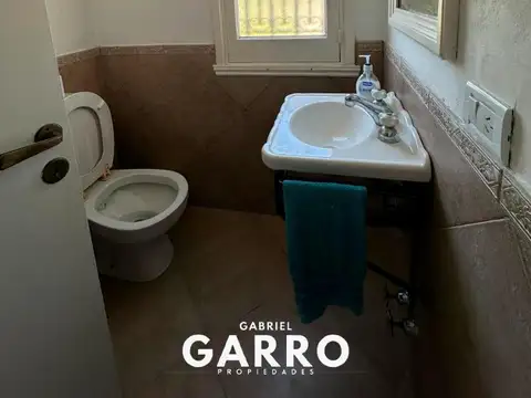 Casa en Alquiler Temporal con 4 cocheras