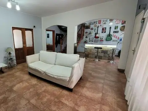 Casa en Venta en Villa Luzuriaga, USD 225.000