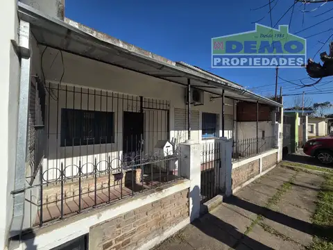 Tomas Godoy Cruz N° 2062 E/ Hernandarias y Eustaquio Frias