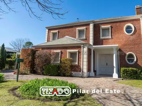 Casa en Venta Los Jazmines Pilar del Este con Pileta  Apto Crédito