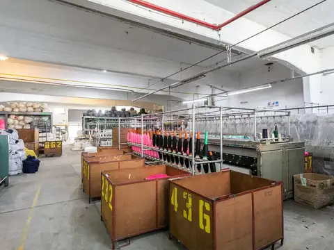 IMPORTANTE INMUEBLE COMERCIAL/INDUSTRIAL V. DEVOTO