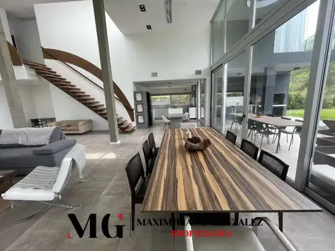 Casa en Alquiler de 4 dormitorios