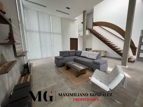 Casa 6 ambientes con 3 baños