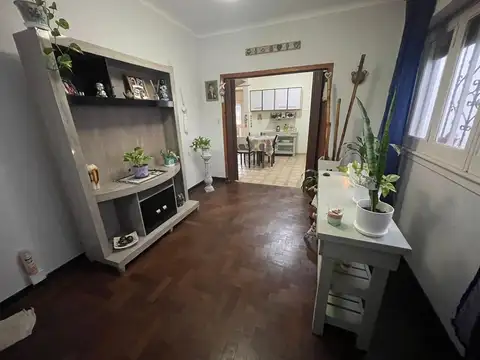 Casa 3 ambientes con 1 baño