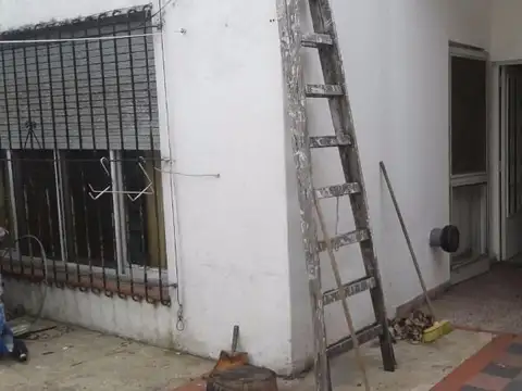 OPORTUNIDAD - NUEVO VALOR - LOCAL DOBLE CON VIVIENDA DE 3 AMBIENTES